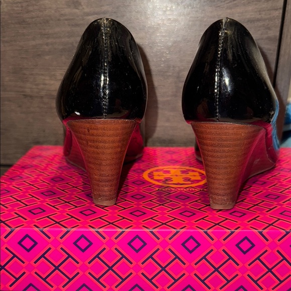 Tory Burch Black Heeled Elegance - Picture 2 of 5